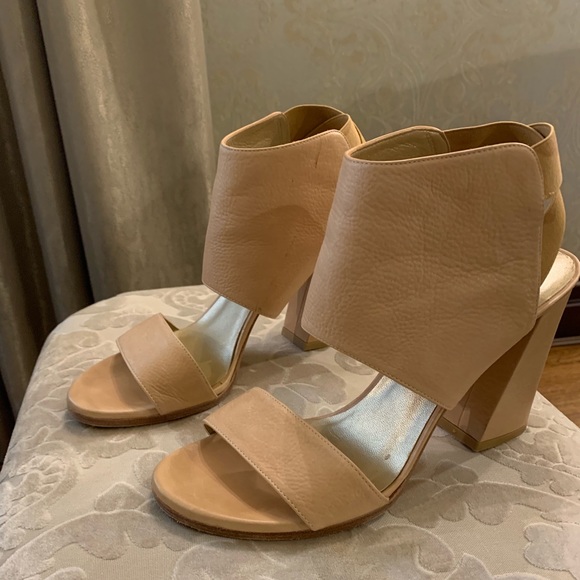 Stuart Weitzman Open Toe Bootie Size 9.5 - Picture 1 of 5